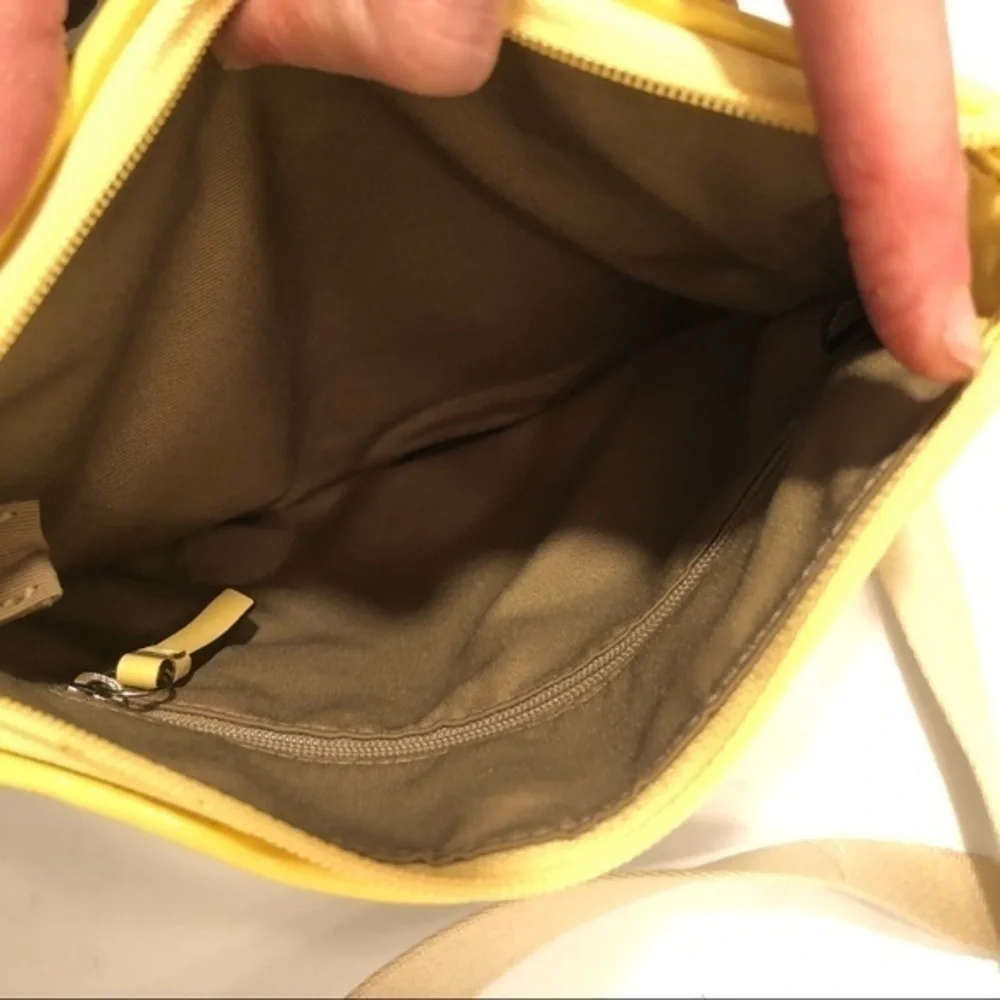 Coach vintage y2k signature yellow crossbody swingpack bag